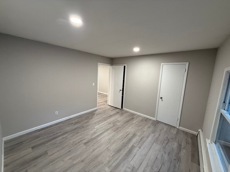 Building Photo - 109 Rhoda Ave