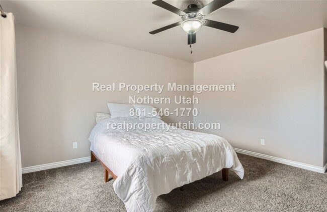 Building Photo - Charming 3 Bedroom Home in Layton!