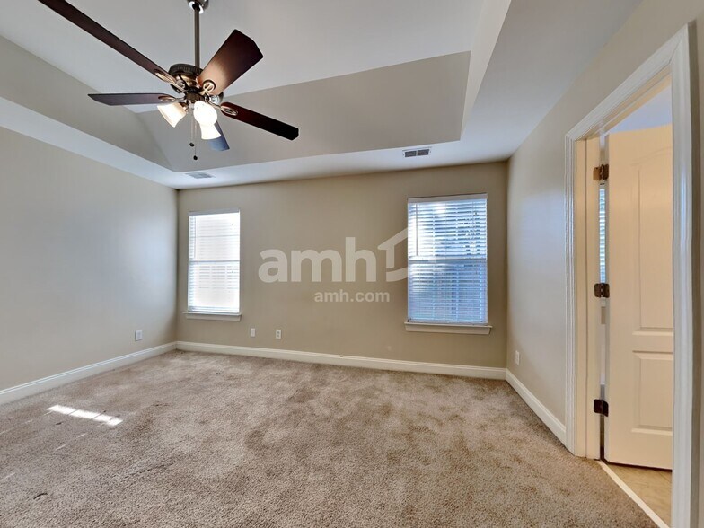 Building Photo - 415 Equinox Cir