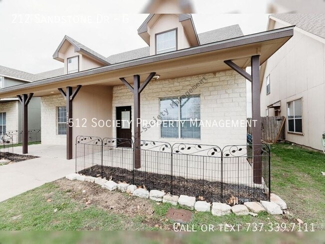 Building Photo - 212 Sandstone Dr