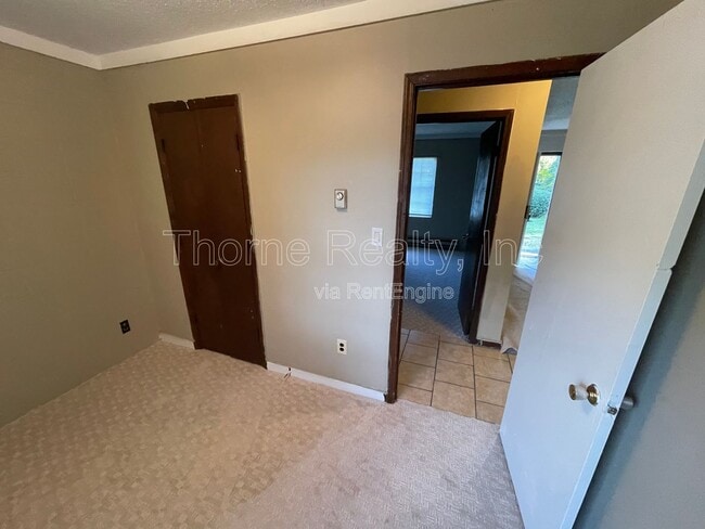 Building Photo - 4304 Jacobs Ave