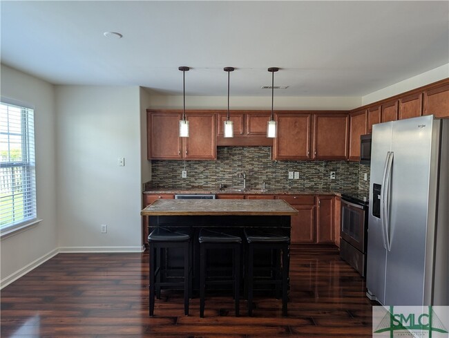Building Photo - 325 Windmill Dr