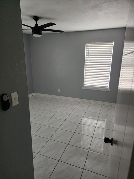 Building Photo - 304 Staunton St