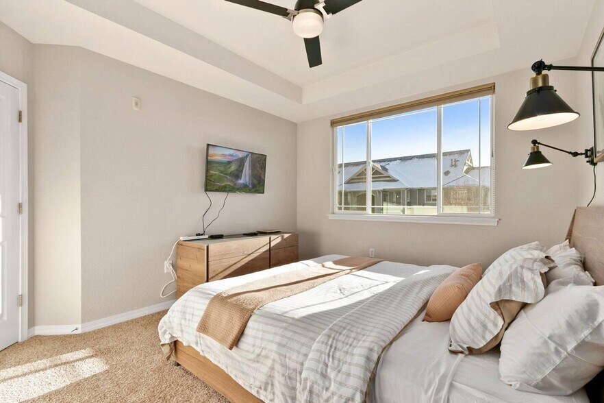 Building Photo - 2133 Krisron Rd