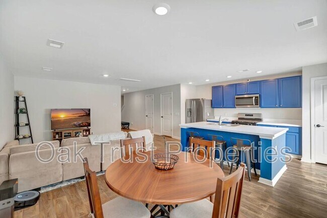 Building Photo - 111 Orchid Bloom Cir