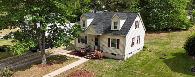 Building Photo - Location, Community, Quality Living. It Starts Here!