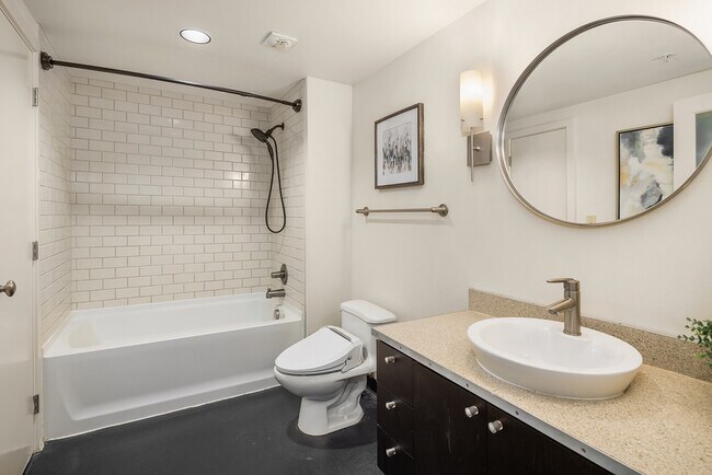 Building Photo - 1408 12th Ave