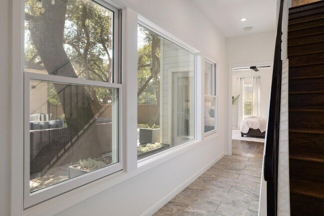 Building Photo - 4107 Tablerock Dr