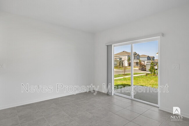 Building Photo - 4980 Worchester Dr