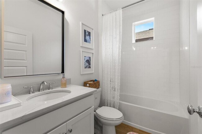 Building Photo - 5412 Silver Sun Dr
