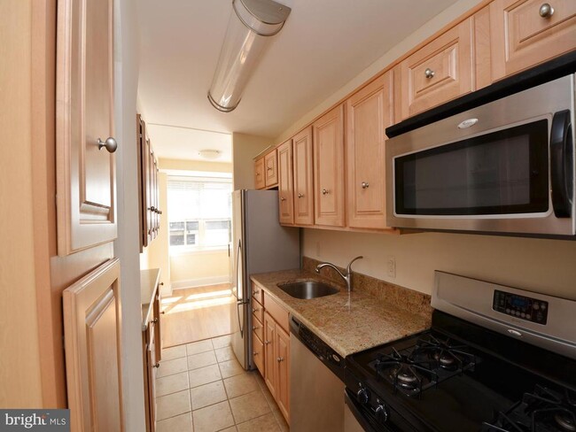 Building Photo - 1806 Rittenhouse Square