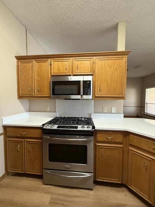 Building Photo - 2207 93rd St