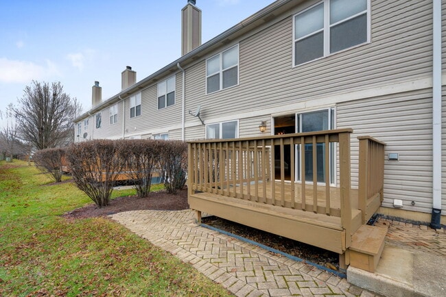 Building Photo - 3252 Cool Springs Ct