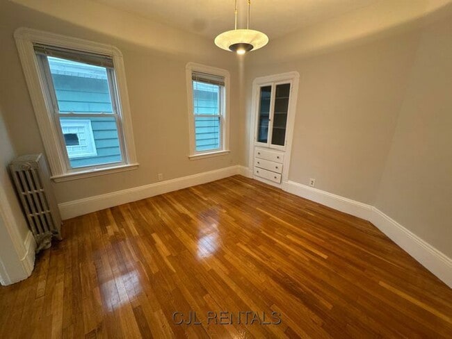 Building Photo - 145 Albion St