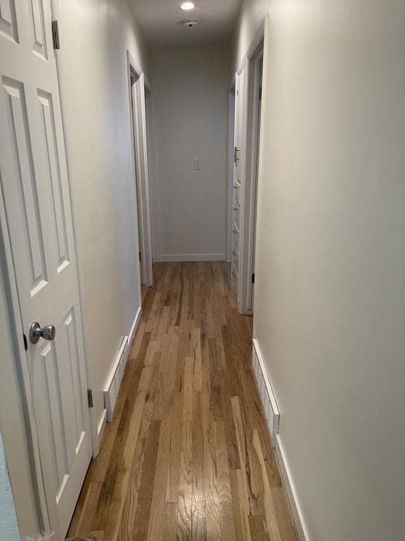 Building Photo - 872 Madsen Ln