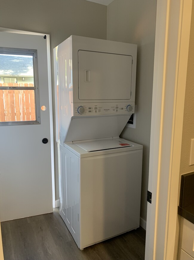 Laudry room with stacked washer/dryer - 2118 5th St