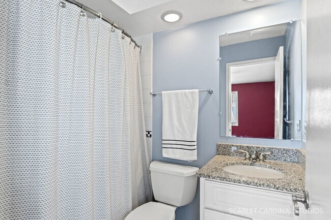 Building Photo - 1407 Wilson Ave