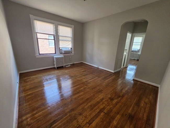 Interior Photo - 129 WEBSTER ST NW