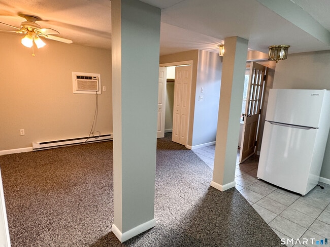 Building Photo - 251 Main St