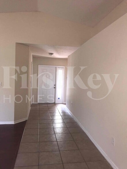 Building Photo - 2851 SW 193rd Terrace