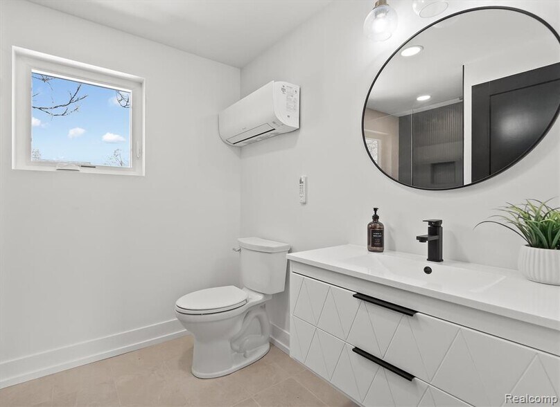 Building Photo - 125 N Washington Ave