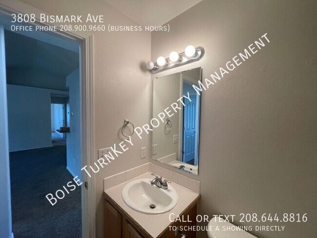 Building Photo - 3808 Bismark Ave