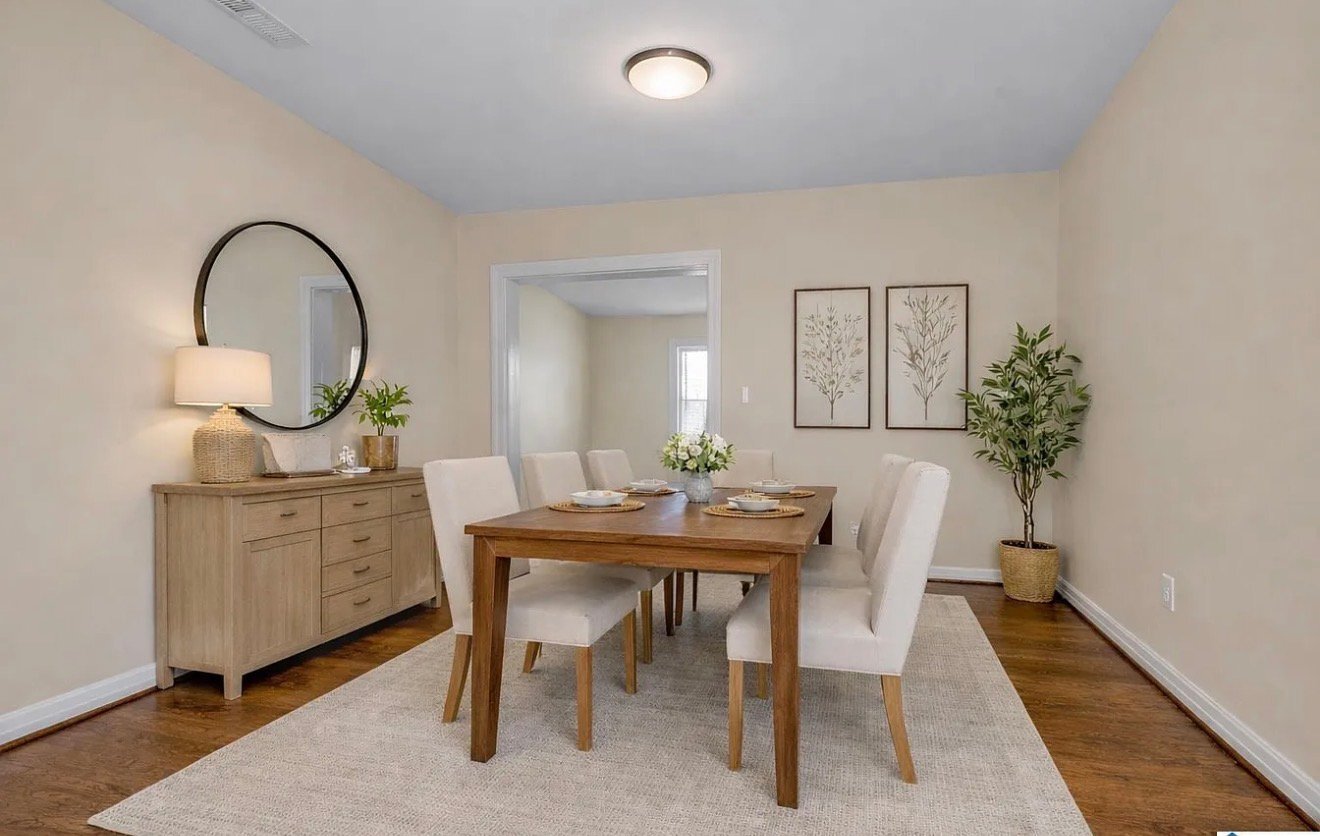 Building Photo - 741 Center Pl SW