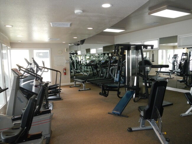 Building Photo - Spacious Rancho Bernardo Condo - Dual Primary Suites - Central A/C, In-Unit Washer/Dryer, Patio &...