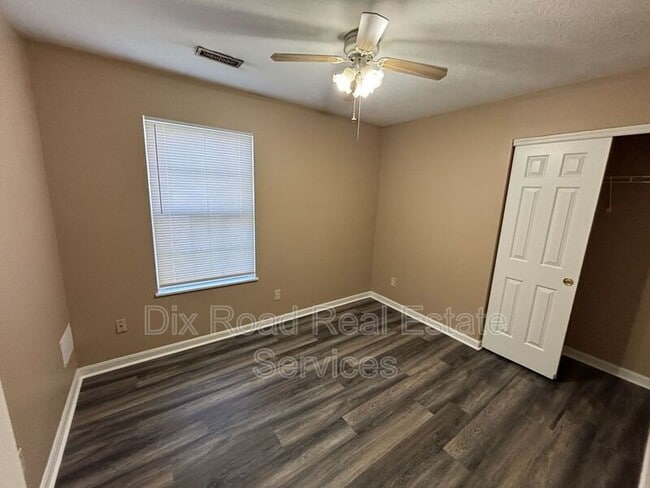 Building Photo - 954 Hathaway Dr