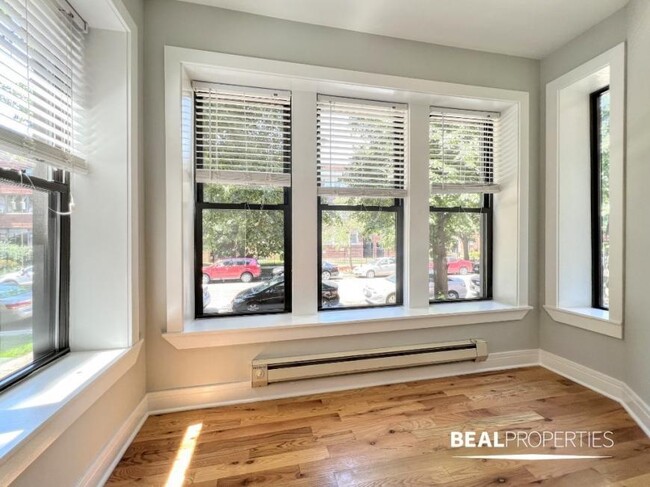 Building Photo - 2 bedroom in CHICAGO IL 60640