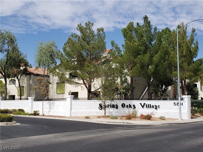 Building Photo - 5201 S Torrey Pines Dr