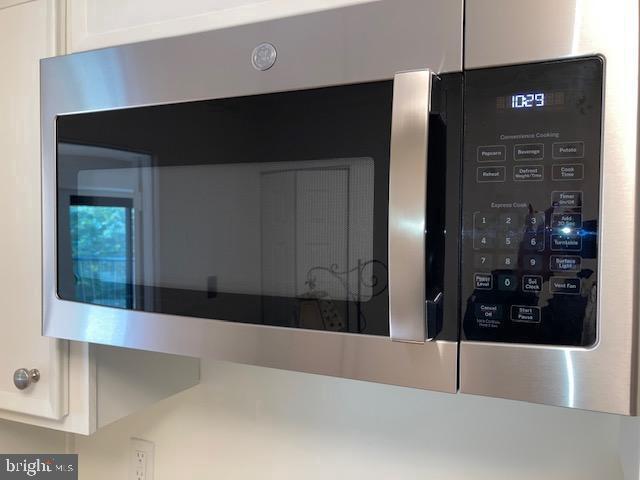 Building Photo - 5902 Mt Eagle Dr