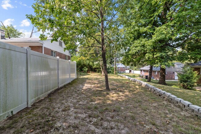 Building Photo - 303 Danworth Ct