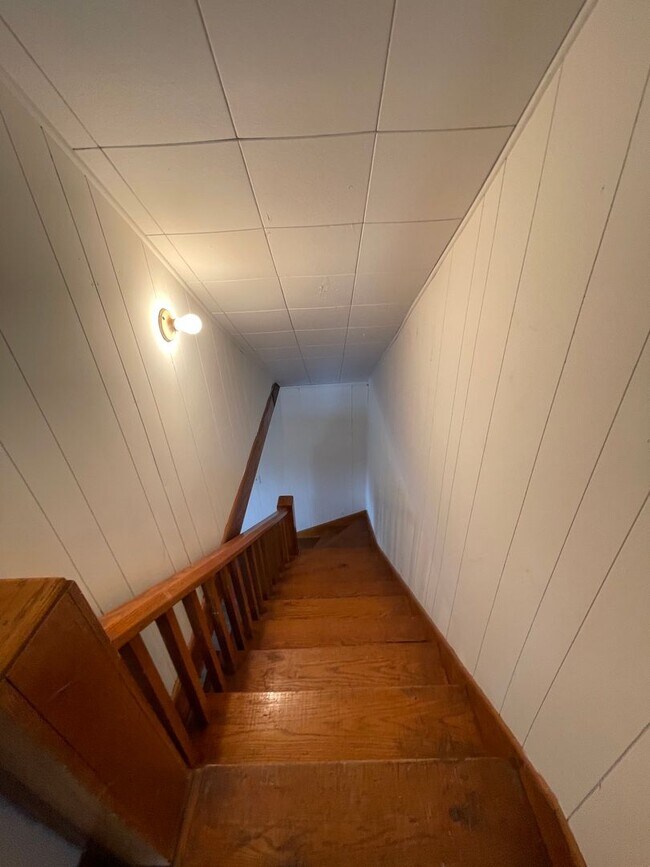 Building Photo - 555 Hopewell Rd