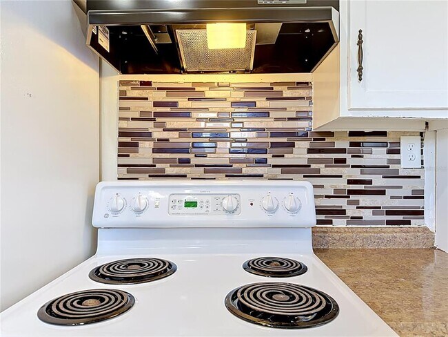 Building Photo - 2636 Lemon Tree Ln