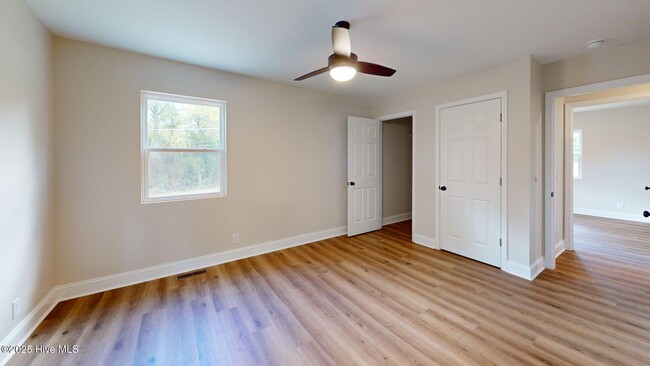 Building Photo - 600 S Hardin St