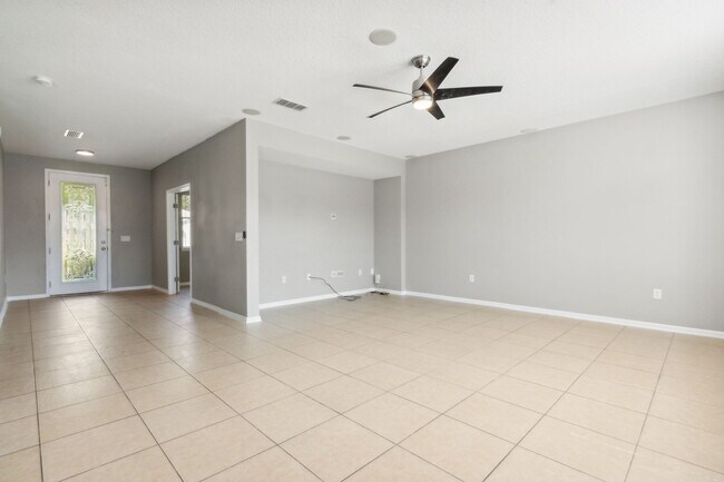 Building Photo - 12677 Pine Marsh Way