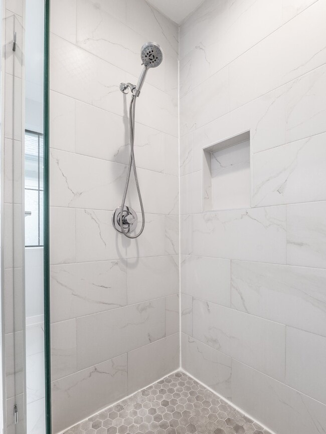 Building Photo - 210 E 32nd St