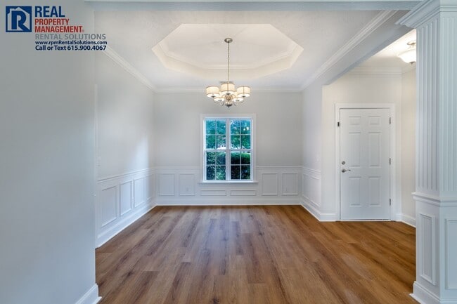 Building Photo - Amazing 3 bedroom home with attached garage!