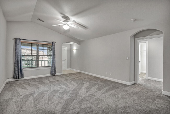 Building Photo - 4666 Sagewood Cir