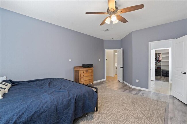Building Photo - 2302 Wheaton Trail