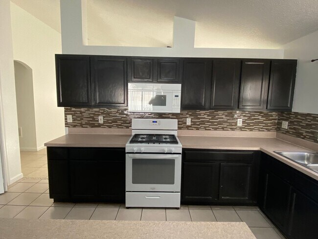 Building Photo - Home for rent