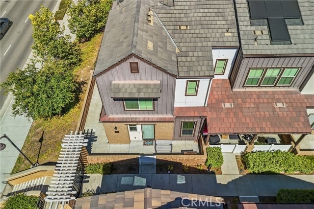 Building Photo - 105 Red Brick Dr