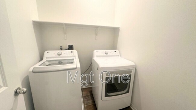 Building Photo - 15988 Lasselle St