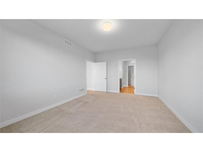 Building Photo - 123 Gambel St