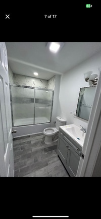 Building Photo - 726 E Centre St