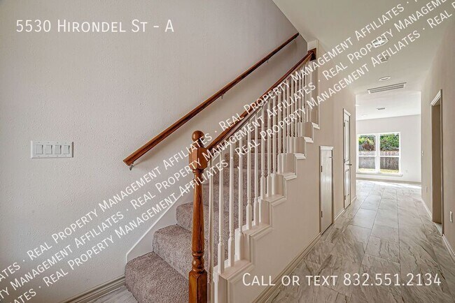 Building Photo - 5530 Hirondel
