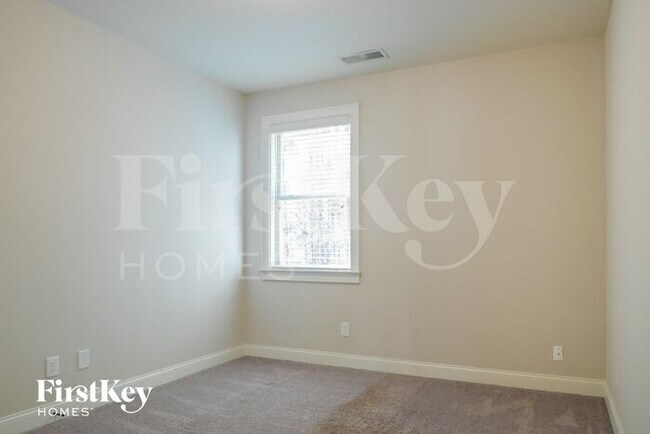 Building Photo - 5706 Jamerson Dr
