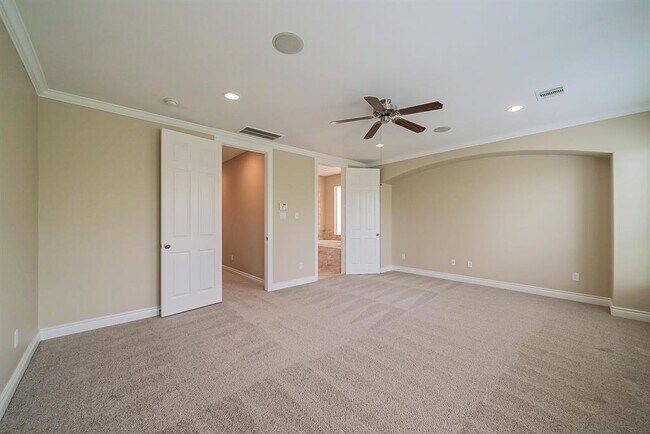 Building Photo - 9103 Harbor Hills Dr