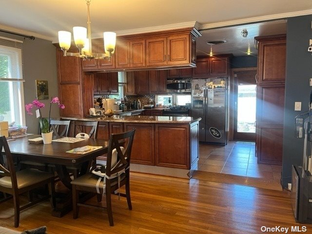 Building Photo - 42-16 195th St